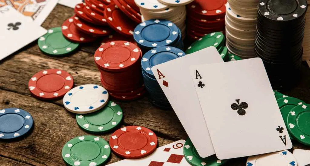 How to Play Ultimate Texas Hold'em Poker: Strategy, Tips and More 2 How To Play Ultimate Texas Hold'em Poker Strategy, Tips And More
