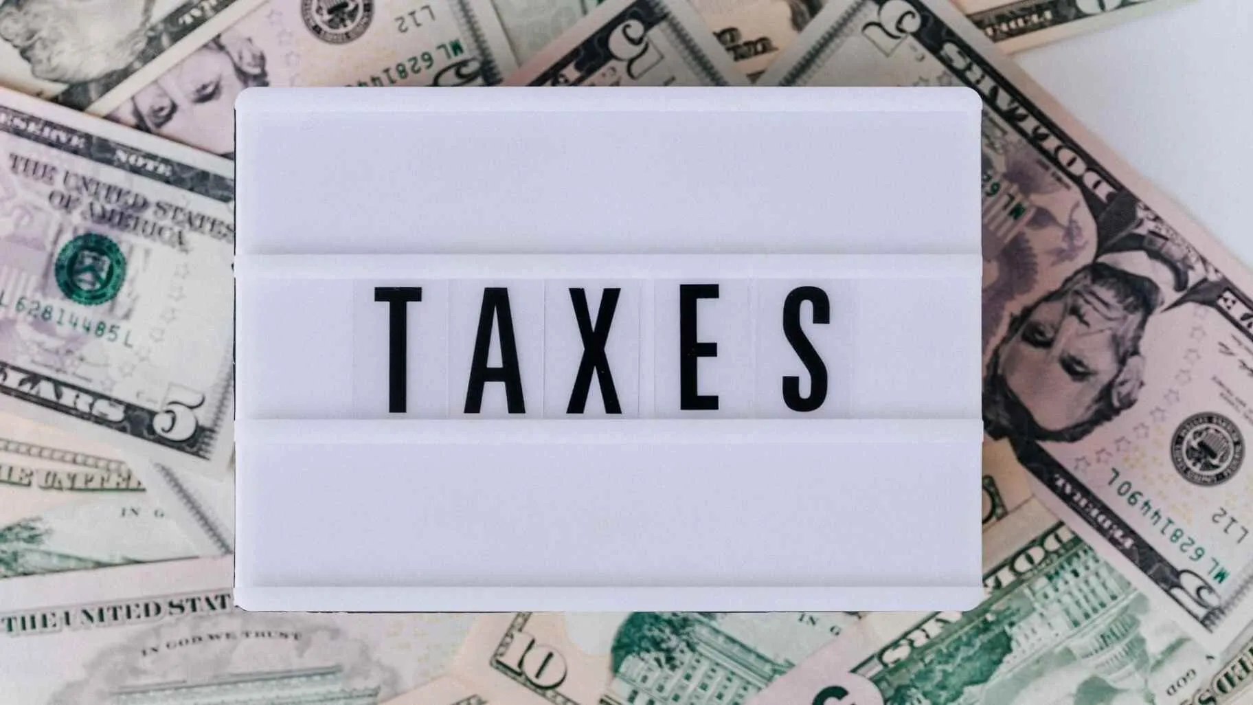 What Taxes Do Gambling Winnings Require? 1 What Taxes Do Gambling Winnings Require